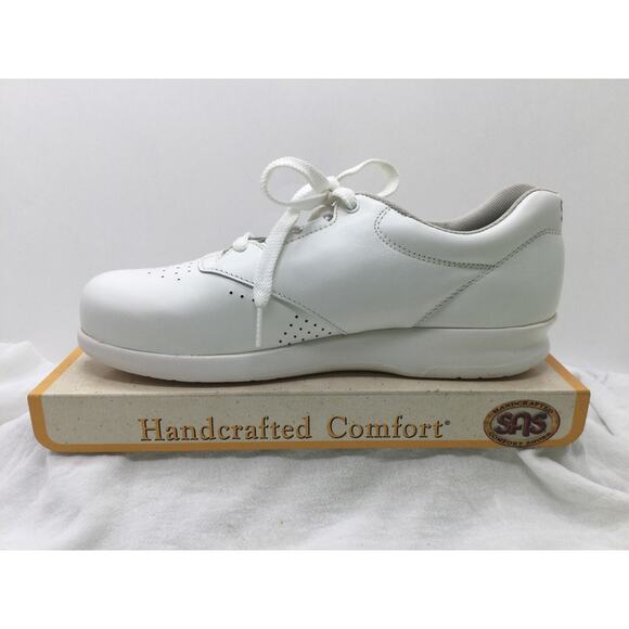 SAS Freetime White Walking shoes Womens 7S Comfort shoes New - Picture 1 of 10